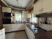 Mogyoród Family House 4