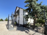 Eladó családi ház Fót, 244m2