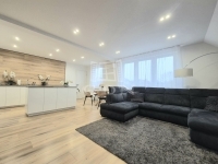 Eladó családi ház Csömör, 350m2