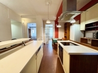 Budapest III. kerület Locuinta (caramida) 12