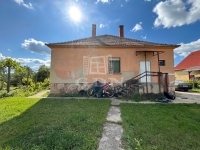 Komárom Family House 0