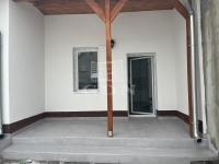 Pécel Reihenhaus 12