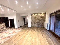 Vecsés Family House 1