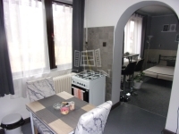 Péteri 家庭别墅 1