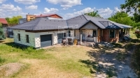For sale family house Tóalmás, 303m2