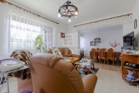 Eladó családi ház Pécel, 360m2