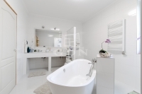 Nagytarcsa Family House 17