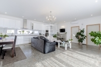 Nagytarcsa Family House 9