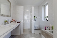 Nagytarcsa Family House 4