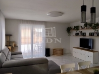 Tököl 家庭别墅 12