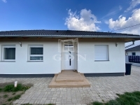 Tököl 家庭别墅 0