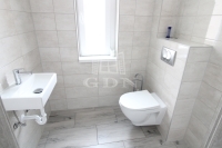 Ecser 家庭别墅 8