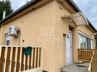 Szigetújfalu Family House 0