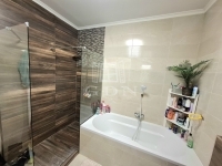 Tököl 家庭别墅 17