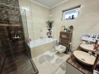 Tököl 家庭别墅 16