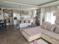 Tököl 家庭别墅 4