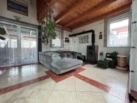 Szigetszentmiklós 双面别墅 0