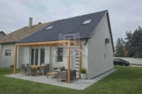 Tököl 双面别墅 - 95.000.000 HUF