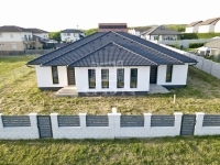 Eladó ikerház Nagytarcsa, 103m2