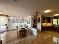 Vác Casa Familiala 10