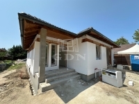 Eladó családi ház Őrbottyán, 106m2