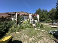 Vácrátót Совмещенный дом 16