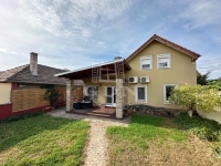 Vác Casa Familiala 4