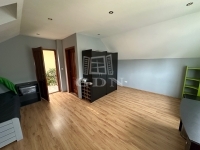 Vác Casa Familiala 25