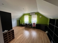 Vác Casa Familiala 24