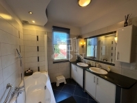 Vác Casa Familiala 18