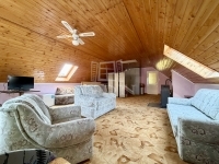 Perőcsény Family House 16